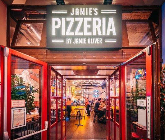 Jamie Oliver's Pizzeria Gozsdu